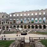 Casa Valeluna بولا