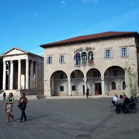 Casa Valeluna بولا